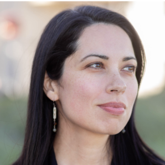 Summer Gray headshot