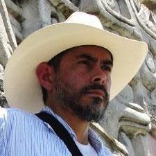 Gerardo Aldana headshot