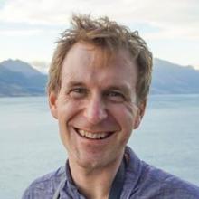 Robert Heilmayr headshot